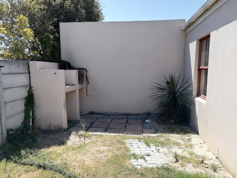 2 Bedroom Property for Sale in Guldenland Western Cape